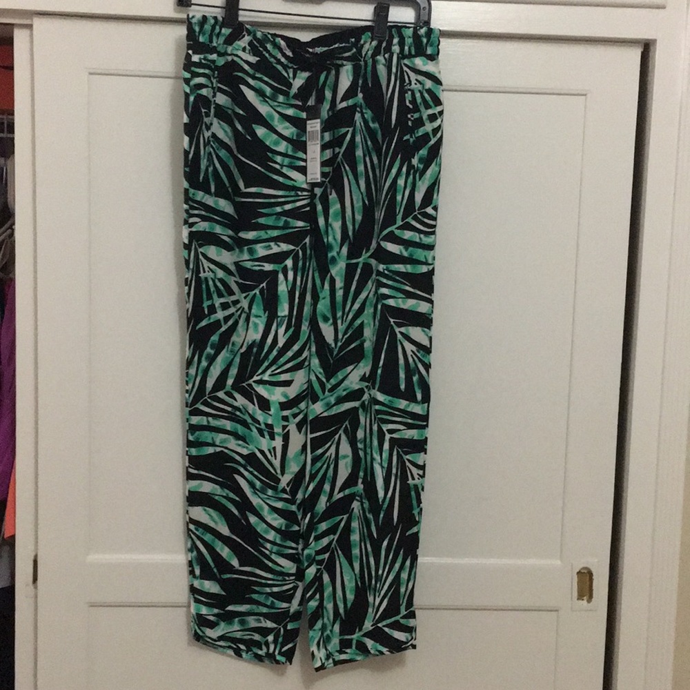 Bcbgmaxazria crop summer pants size small